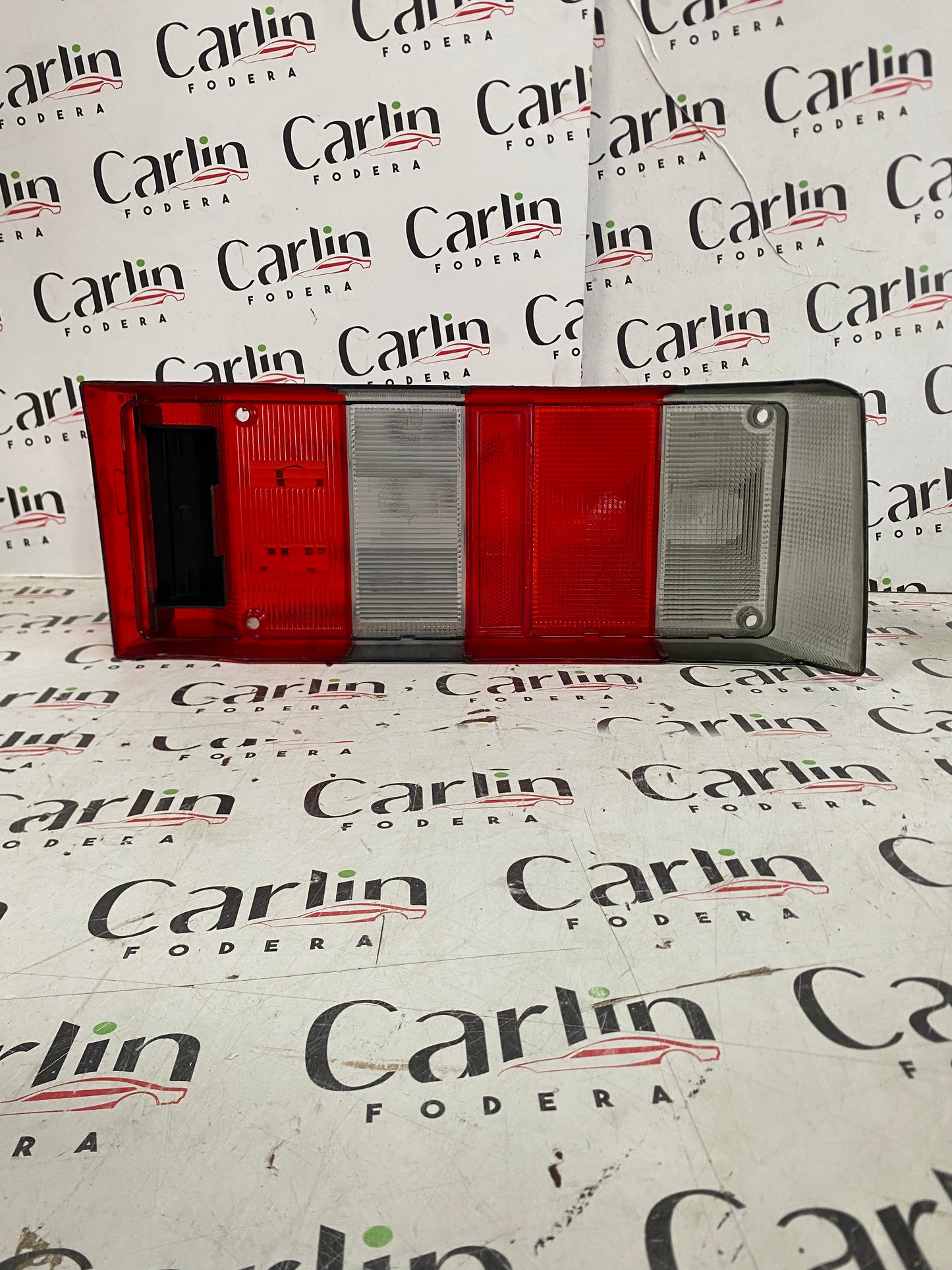 TRASPARENTE FANALINO POSTERIORE SINISTRO FUMÉ – Y10 – 44366000 1