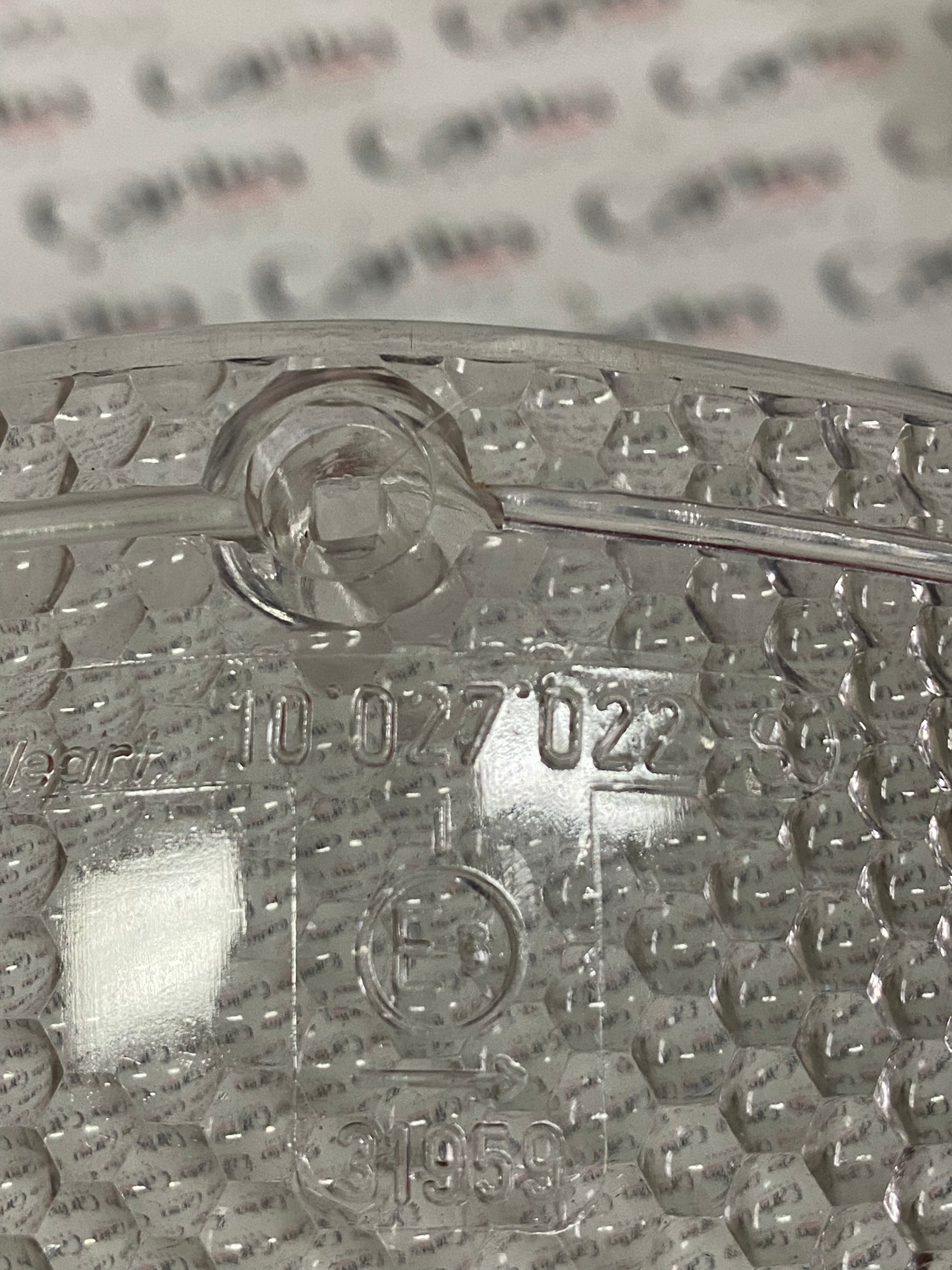 TRASPARENTE FRECCIA ANTERIORE SINISTRO NUOVO – FIAT 128 – OEM 10027022 4