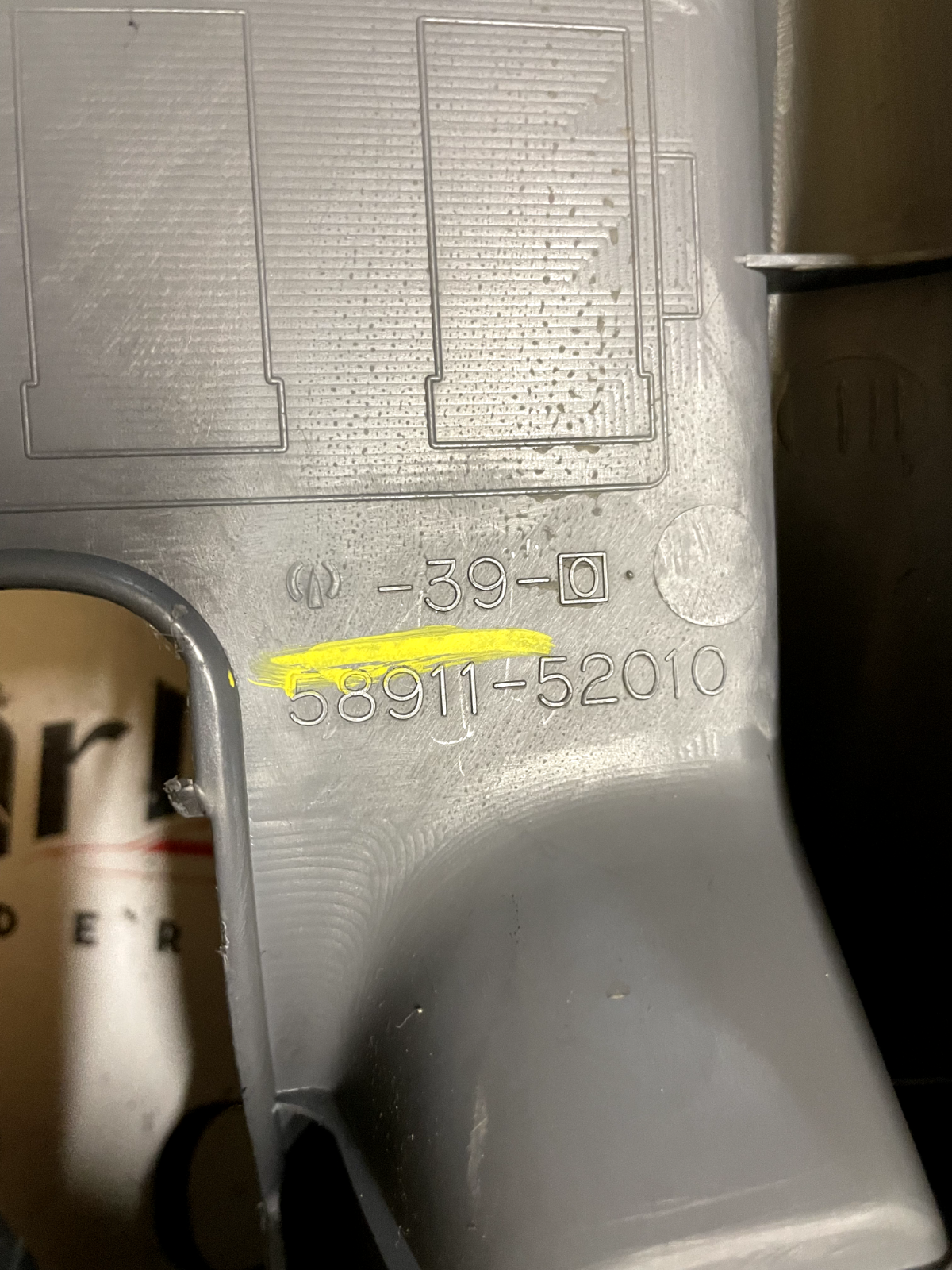 Tunnel Consolle Centrale Toyota Yaris 5891152010 detail 3