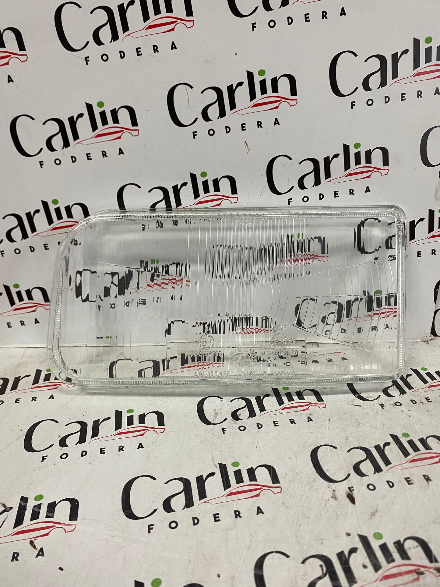 Vetro Faro Sinistro HELLA 9ES133467001 per VW Passat 1