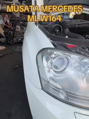 Musata completa (Nose Cut) originale per Mercedes-Benz ML W164 con fari Xenon