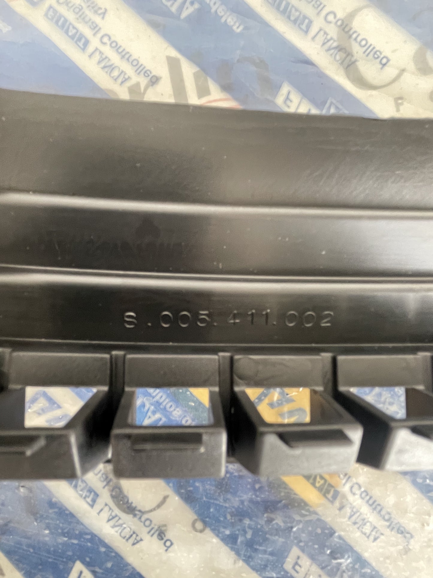 Cornice Parabrezza Inferiore Sinistra FIAT Croma 82435846 detail 2