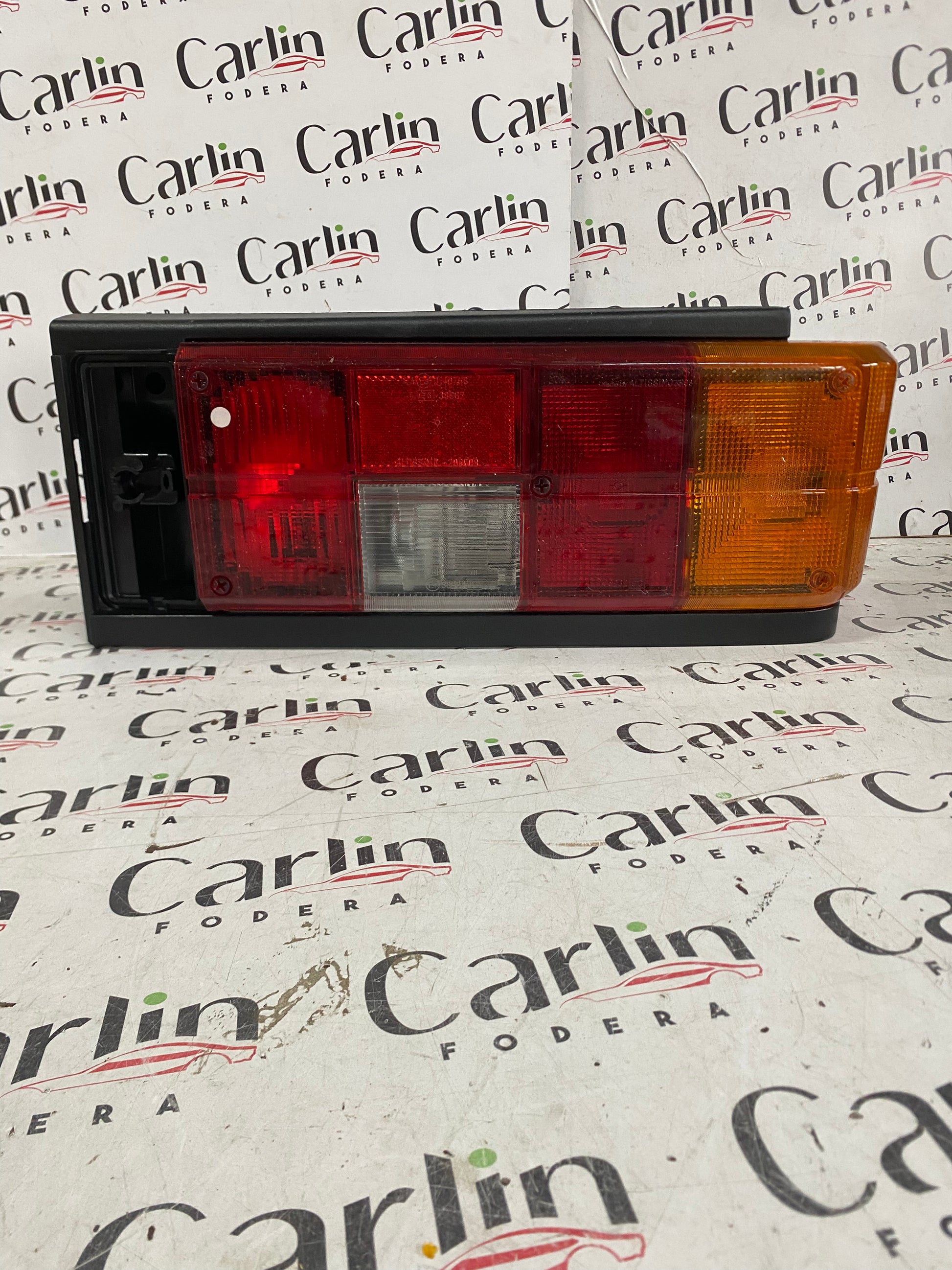 FANALE POSTERIORE DESTRO – FIAT RITMO / ABARTH (1982-1988) –  296008
