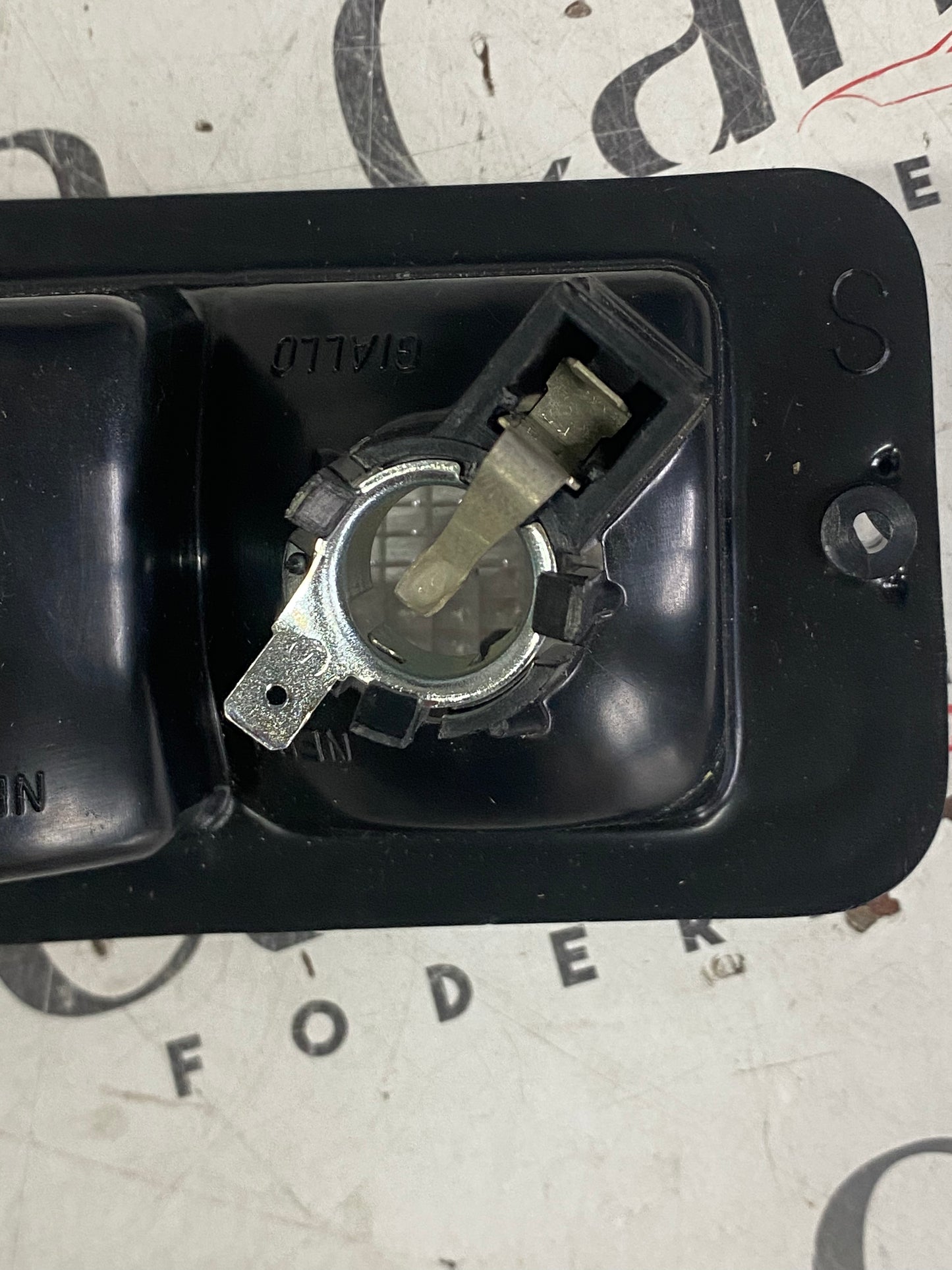 FANALINO ANTERIORE SINISTRO BICOLORE – FIAT 127 1ª SERIE – 12035000 7