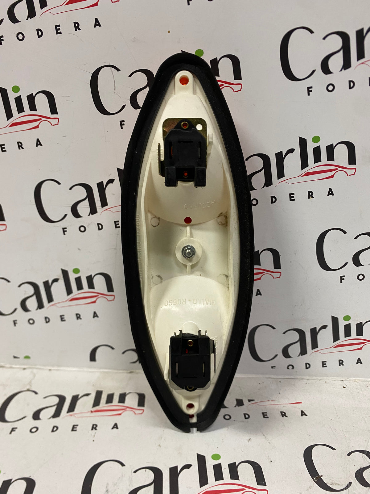 FANALINO POSTERIORE NUOVO – FIAT 850 T / 900 T – PULMINO / PANORAMA 3