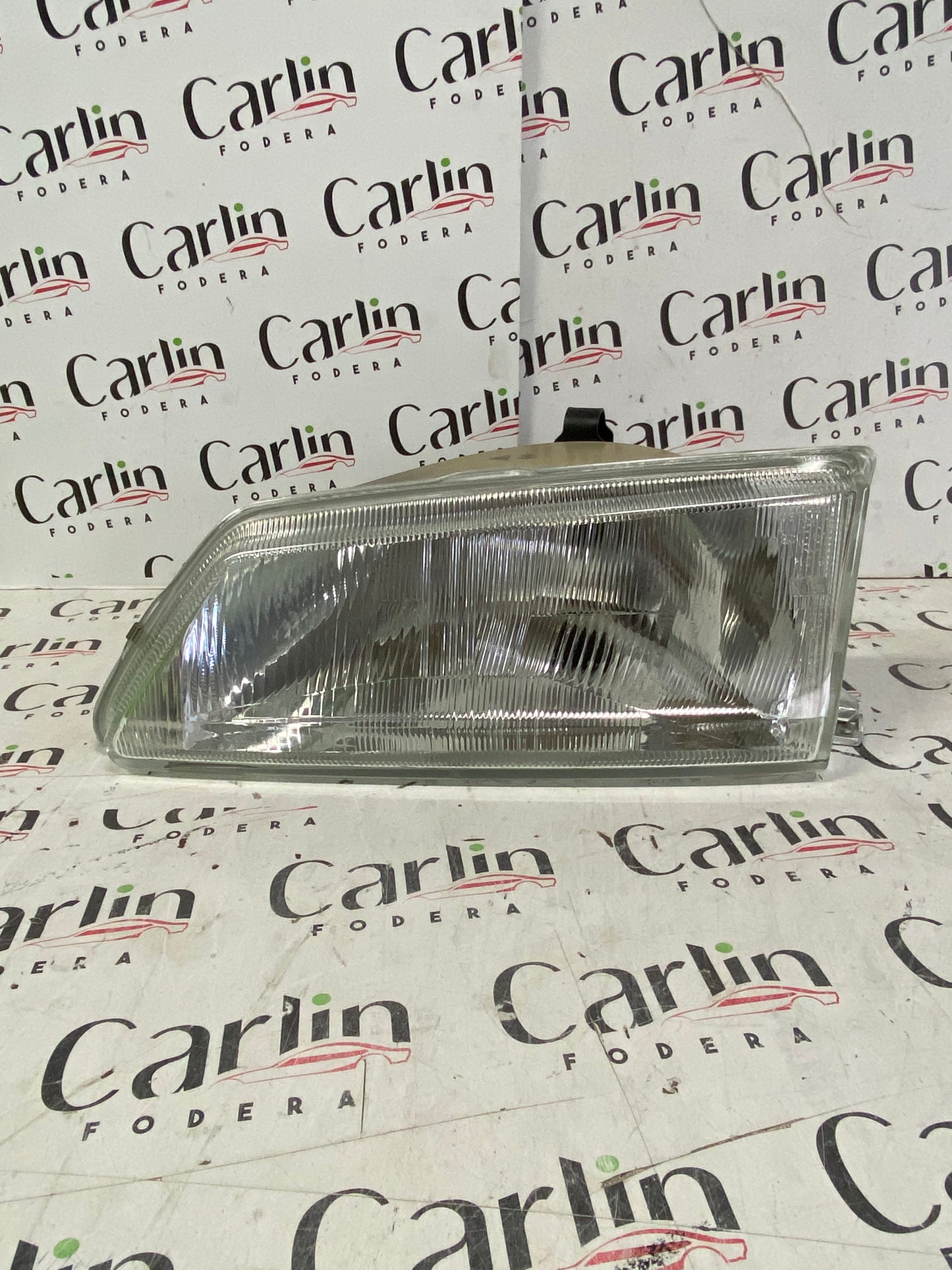 Faro Anteriore Sinistro PEUGEOT 106 91-96 H4 VALEO [084637] 1