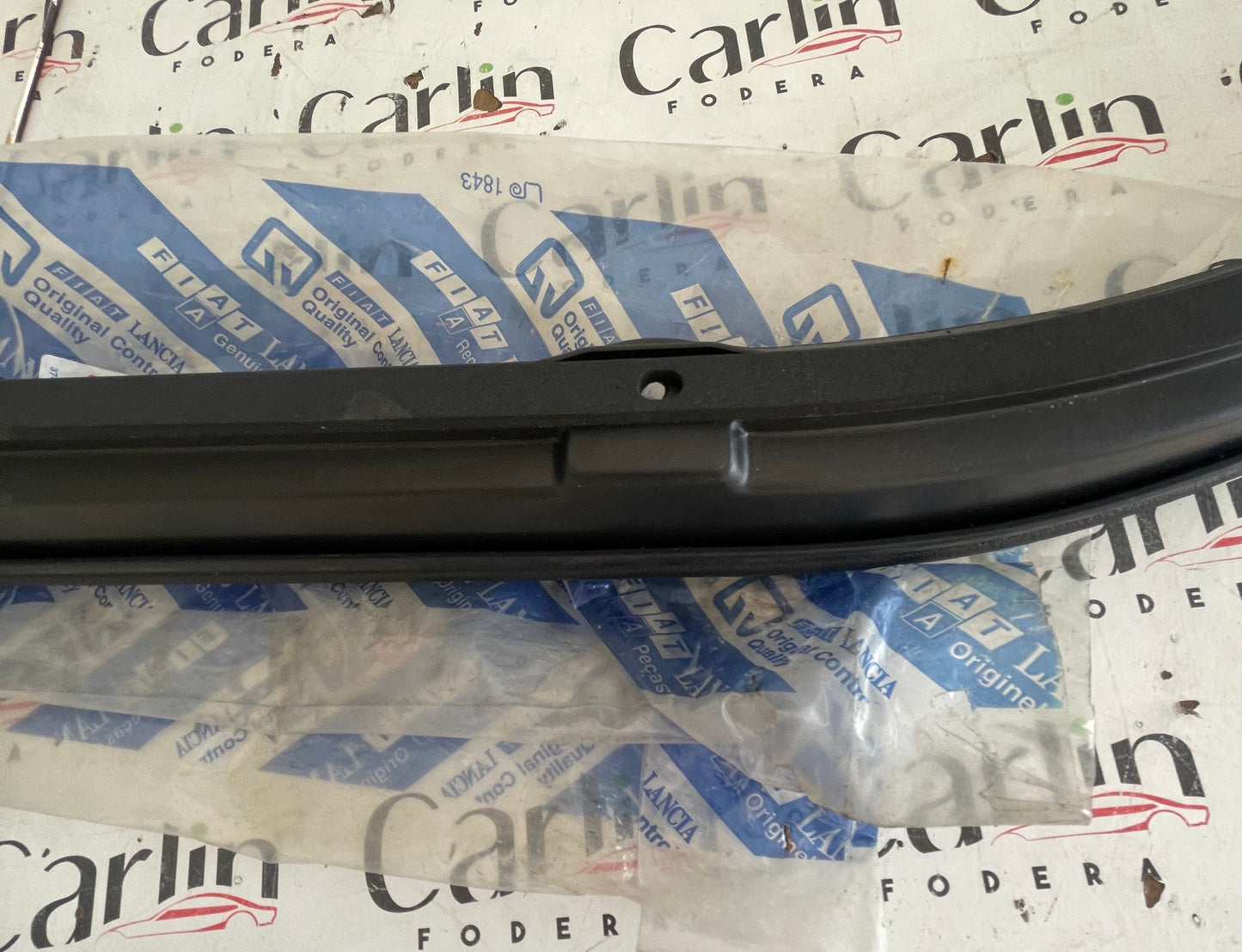 Fiat Punto GT - Mostrina Guarnizione Inferiore Sotto Parabrezza - Nuovo - COD. 7734508