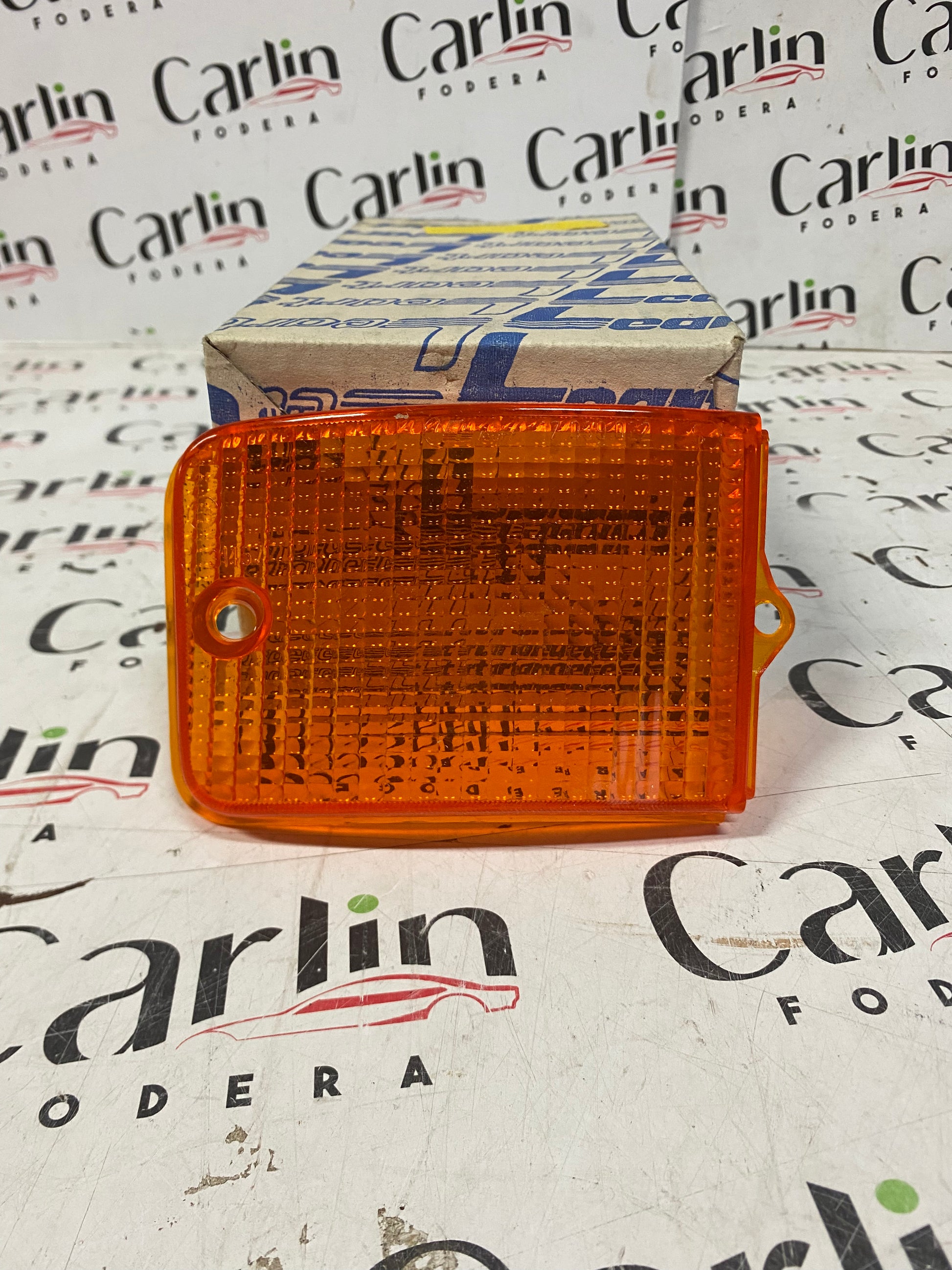 PLASTICA FRECCIA POSTERIORE SINISTRA  FIAT 127 MK1  17.039.022