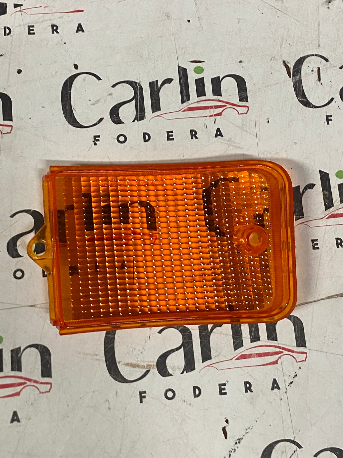 PLASTICA FRECCIA POSTERIORE SINISTRA  FIAT 127 MK1  17.039.022 2