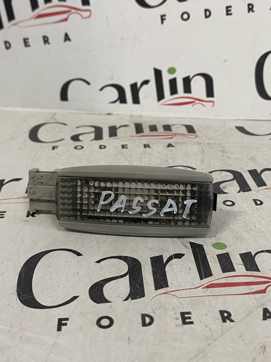 Plafoniera Luce di Cortesia Ant. Destra VW POLO 9N – Cod. 3B0947113 | Compatibile Golf 4 e Passat