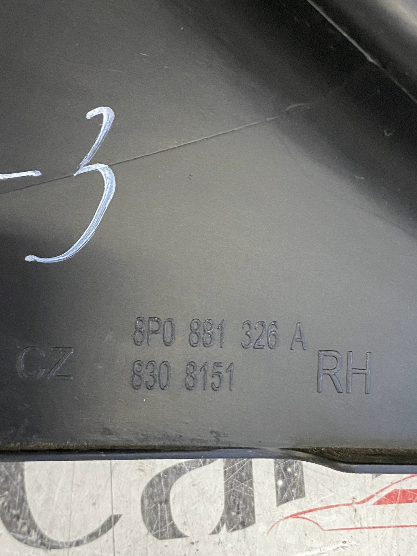 Plastica Sedile Anteriore Destro Audi A3 3P (2004) [8P0881326A]