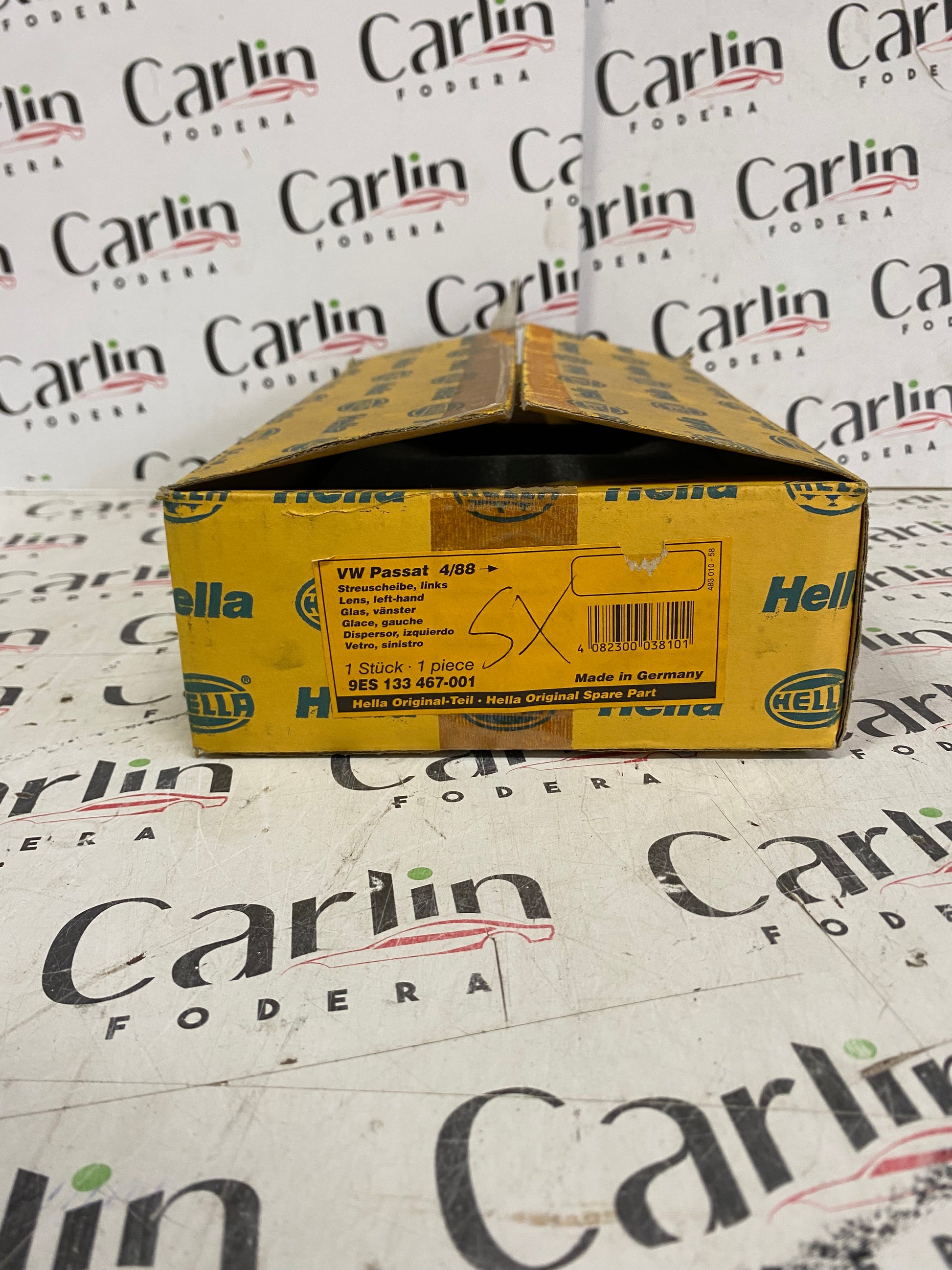 Vetro Faro Sinistro HELLA 9ES133467001 per VW Passat 3