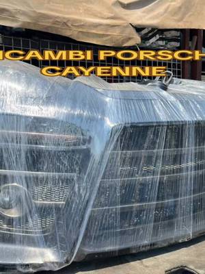 Ricambi Porsche Cayenne con allestimento body kit non identificato