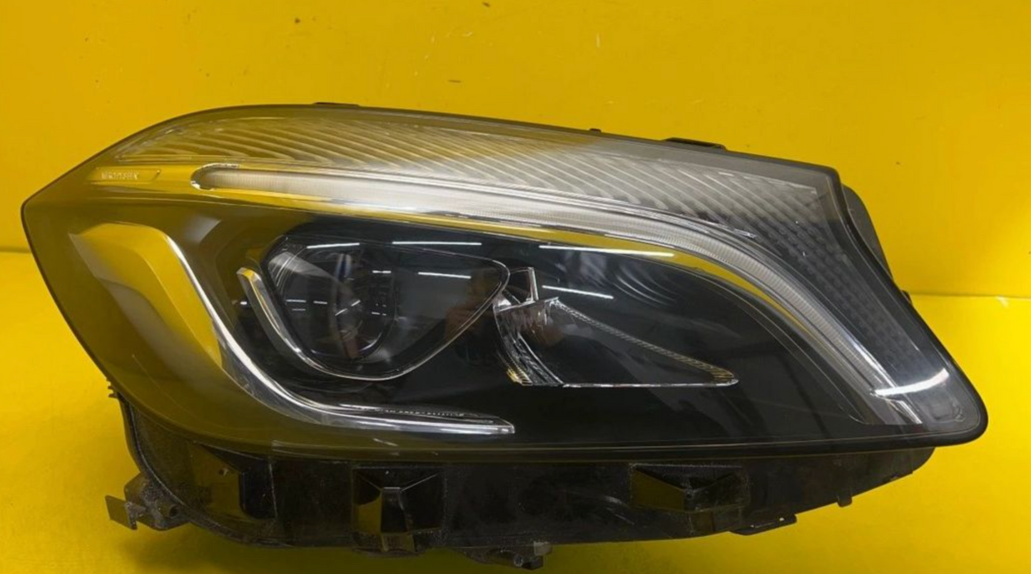 Mercedes classe a w 176 coppia fari